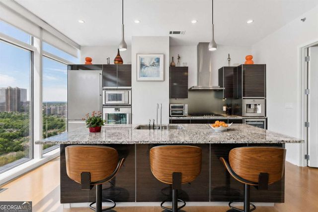 45 Ivan Allen Jr Boulevard NW 1703, Atlanta, GA 30308