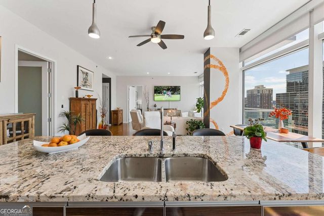 45 Ivan Allen Jr Boulevard NW 1703, Atlanta, GA 30308