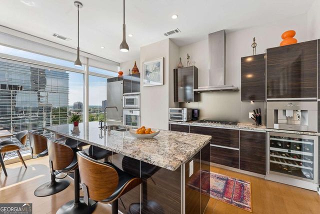 45 Ivan Allen Jr Boulevard NW 1703, Atlanta, GA 30308