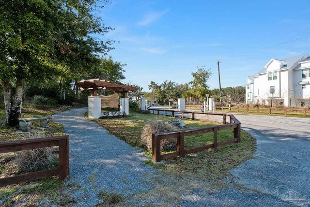 5400 North Shore Rd, Pensacola, FL 32507