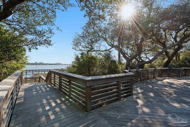 5400 North Shore Rd, Pensacola, FL 32507