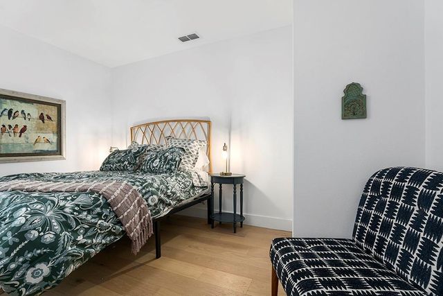 510 N Orange ST, Fredericksburg, TX 78624