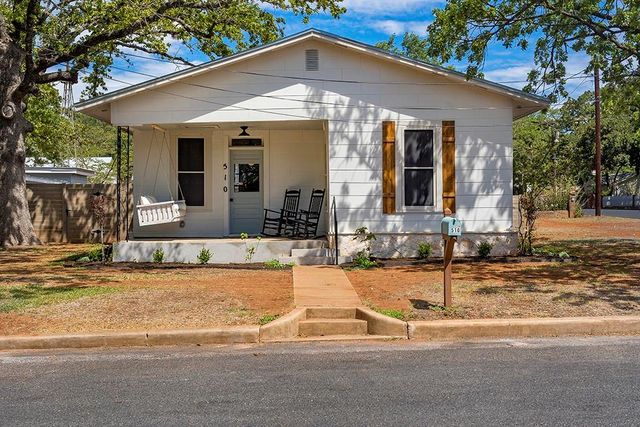 510 N Orange ST, Fredericksburg, TX 78624