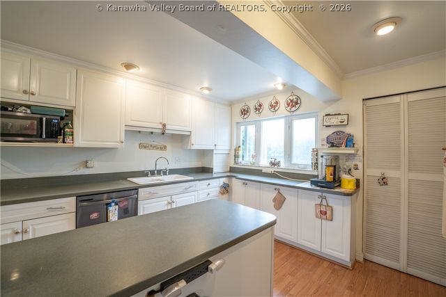 1324 Kanawha Avenue, Dunbar, WV 25064