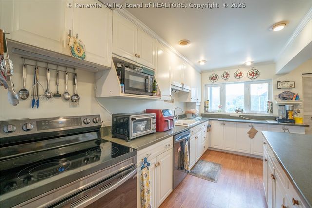 1324 Kanawha Avenue, Dunbar, WV 25064
