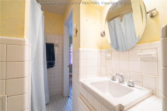 1324 Kanawha Avenue, Dunbar, WV 25064