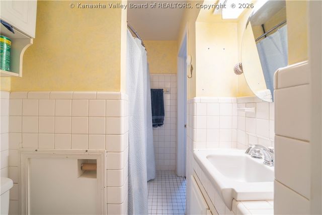 1324 Kanawha Avenue, Dunbar, WV 25064