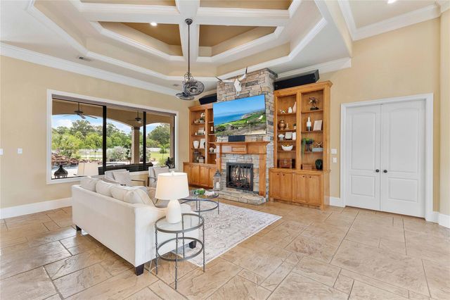 706 Saddle Creek Farms Drive, Crosby, TX 77532