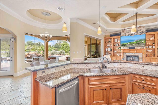 706 Saddle Creek Farms Drive, Crosby, TX 77532