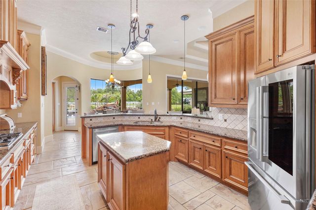 706 Saddle Creek Farms Drive, Crosby, TX 77532