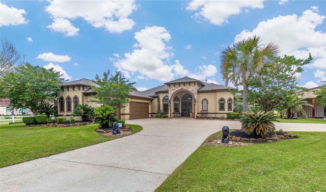 706 Saddle Creek Farms Drive, Crosby, TX 77532