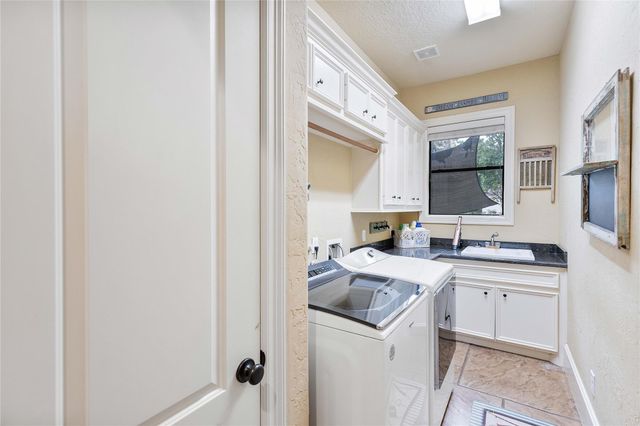 706 Saddle Creek Farms Drive, Crosby, TX 77532