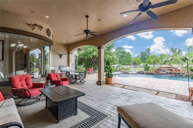706 Saddle Creek Farms Drive, Crosby, TX 77532