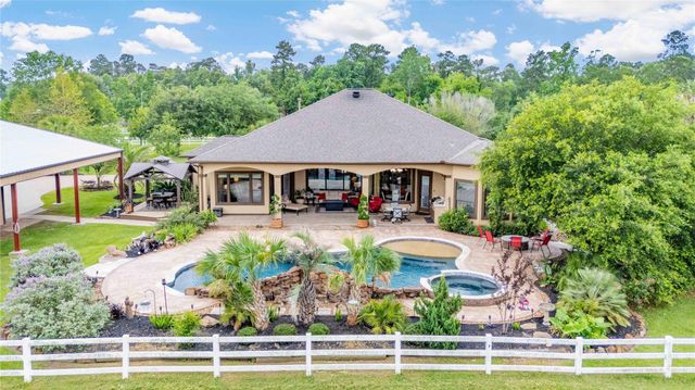 706 Saddle Creek Farms Drive, Crosby, TX 77532