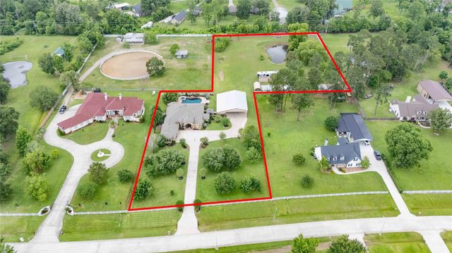 706 Saddle Creek Farms Drive, Crosby, TX 77532