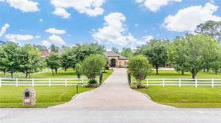 706 Saddle Creek Farms Drive, Crosby, TX 77532