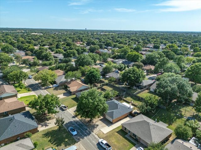 6114 Big Springs Drive, Arlington, TX 76001