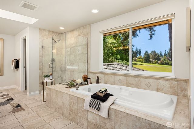 16315 Inglewood Place NE, Kenmore, WA 98028