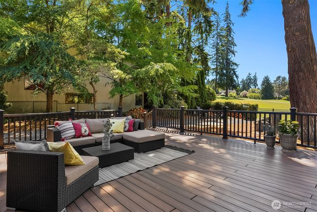 16315 Inglewood Place NE, Kenmore, WA 98028