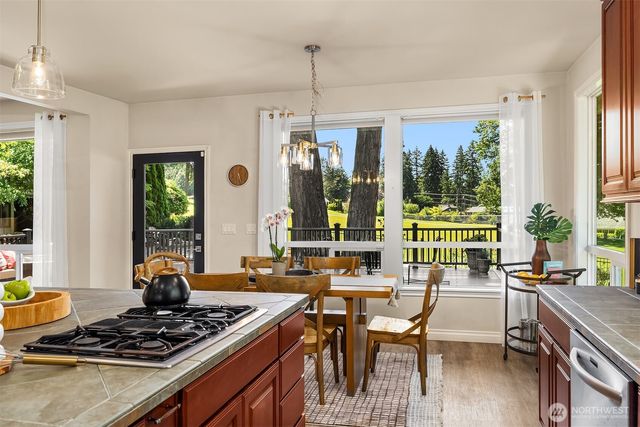16315 Inglewood Place NE, Kenmore, WA 98028