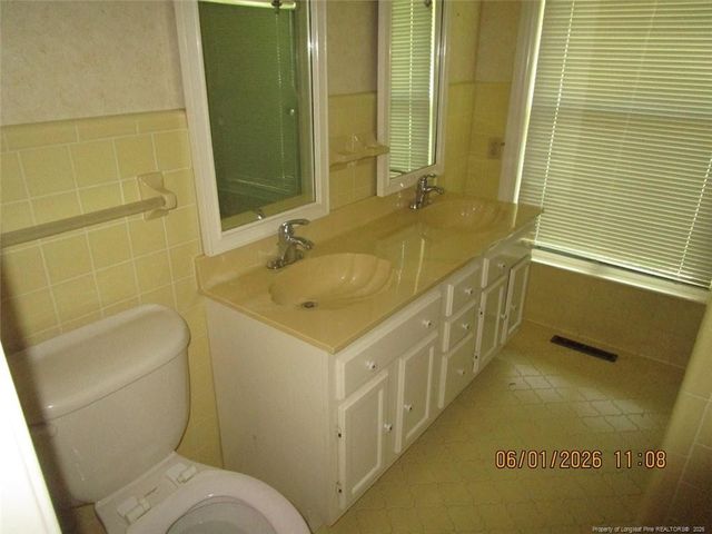 225 Harris Avenue, Raeford, NC 28376