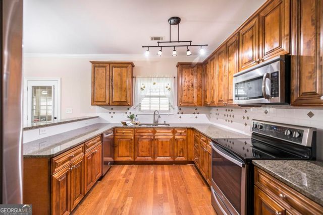 132 Oak Drive, Gray, GA 31032