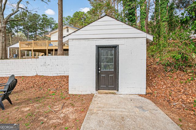 2439 Lakeshore Drive NE, Conyers, GA 30012