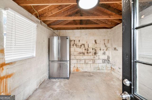2439 Lakeshore Drive NE, Conyers, GA 30012
