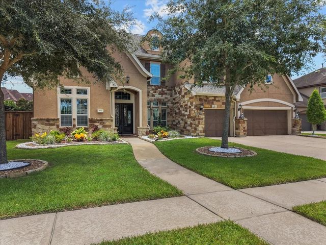 1817 Eagle Creek Drive, Friendswood, TX 77546