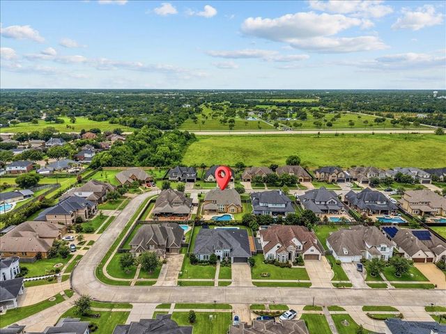 1817 Eagle Creek Drive, Friendswood, TX 77546