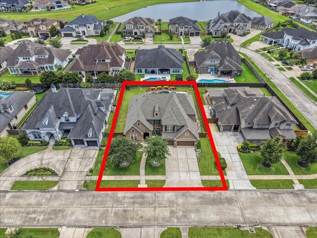 1817 Eagle Creek Drive, Friendswood, TX 77546