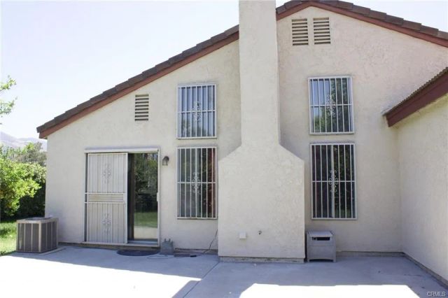 5294 Sundance, San Bernardino, CA 92407