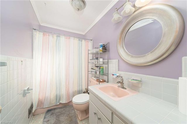 1139 Kentmere Road, Greensboro, NC 27406