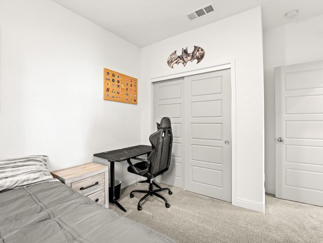 7073 W Poe Avenue, Fresno, CA 93723