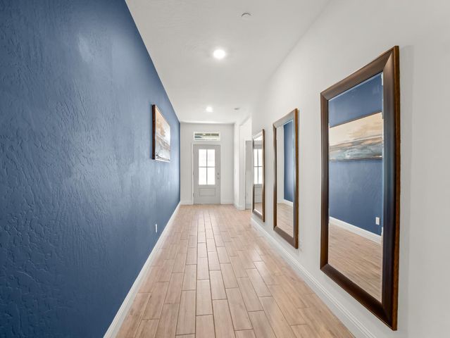 7073 W Poe Avenue, Fresno, CA 93723