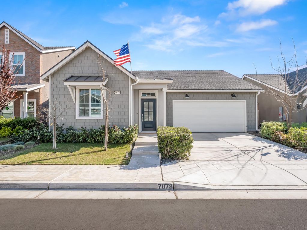 7073 W Poe Avenue, Fresno, CA 93723