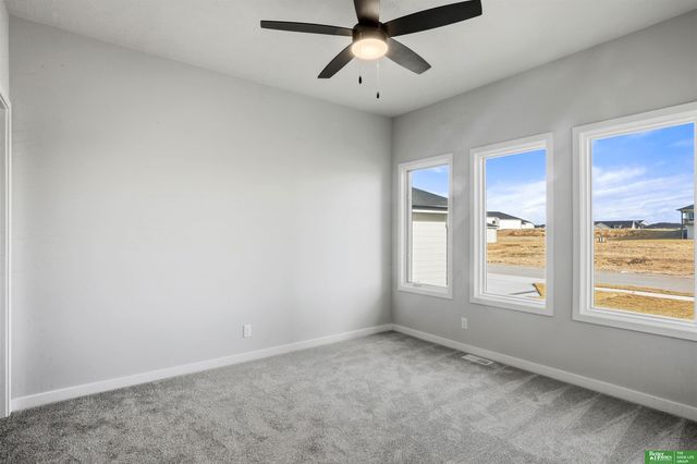 5408 N 213th Street, Elkhorn, NE 68022