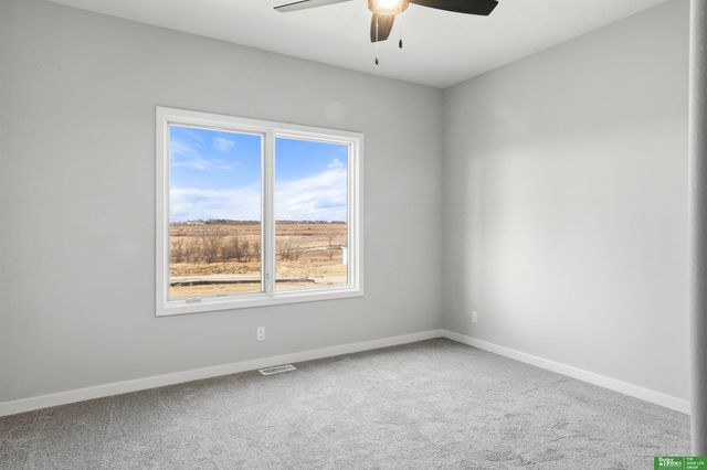 5408 N 213th Street, Elkhorn, NE 68022