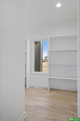 5408 N 213th Street, Elkhorn, NE 68022