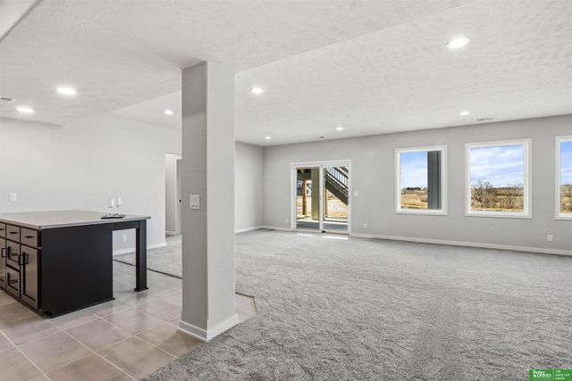 5408 N 213th Street, Elkhorn, NE 68022