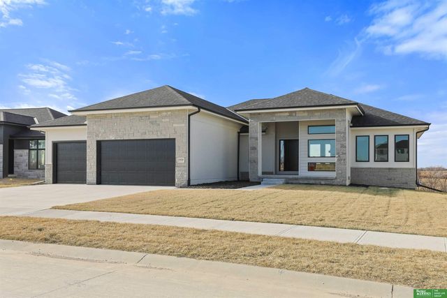 5408 N 213th Street, Elkhorn, NE 68022