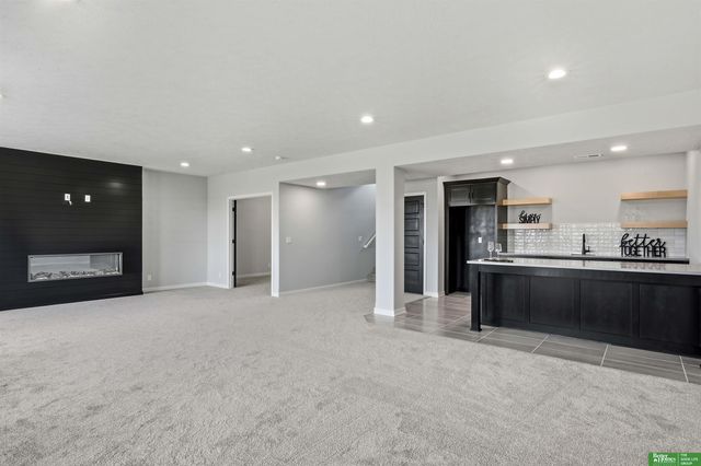 5408 N 213th Street, Elkhorn, NE 68022