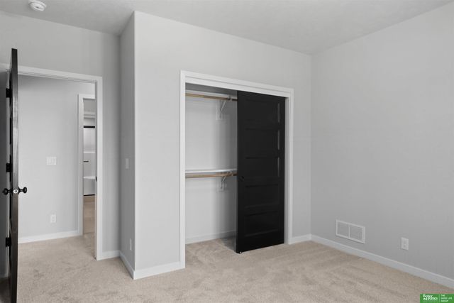 5408 N 213th Street, Elkhorn, NE 68022