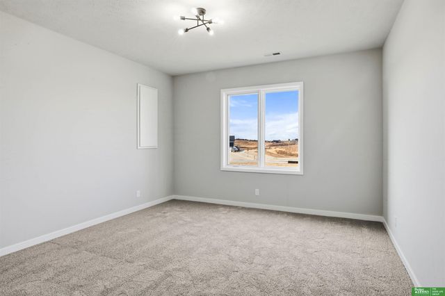 5408 N 213th Street, Elkhorn, NE 68022