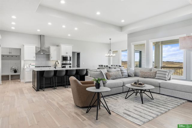 5408 N 213th Street, Elkhorn, NE 68022