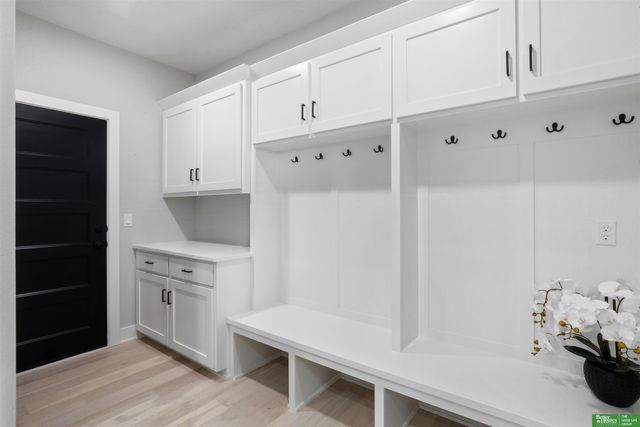 5408 N 213th Street, Elkhorn, NE 68022