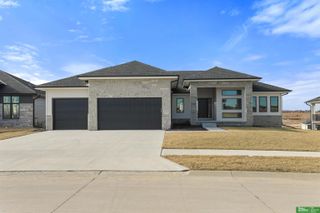 5408 N 213th Street, Elkhorn, NE 68022