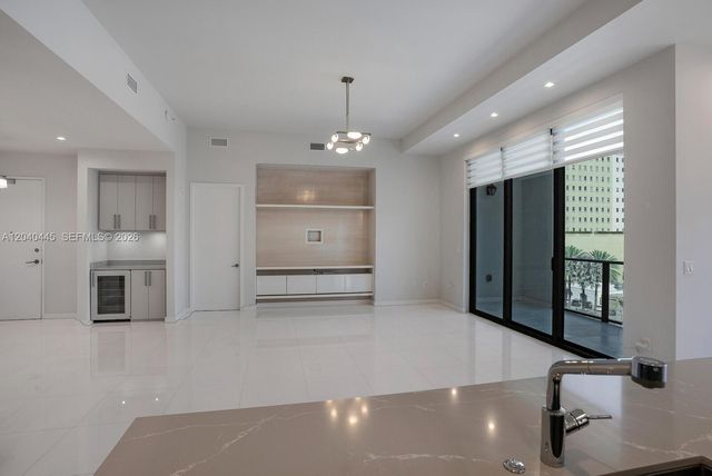 275 Giralda Ave 6C, Coral Gables, FL 33134