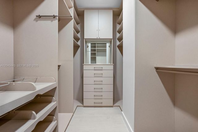 275 Giralda Ave 6C, Coral Gables, FL 33134
