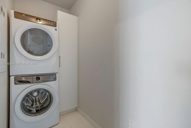 275 Giralda Ave 6C, Coral Gables, FL 33134